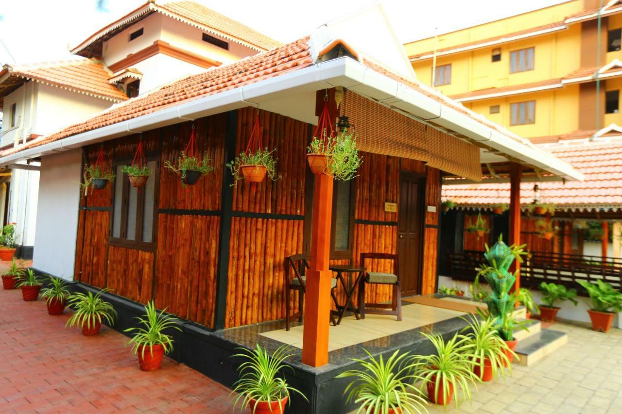 Guruvayur Heritage By Nexstay Guruvāyūr Exterior foto